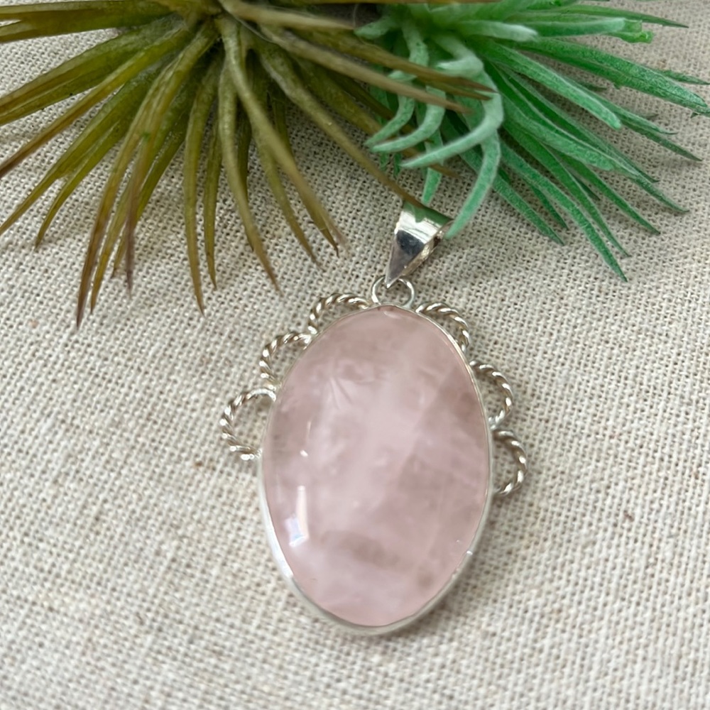 Rose quartz pendant
